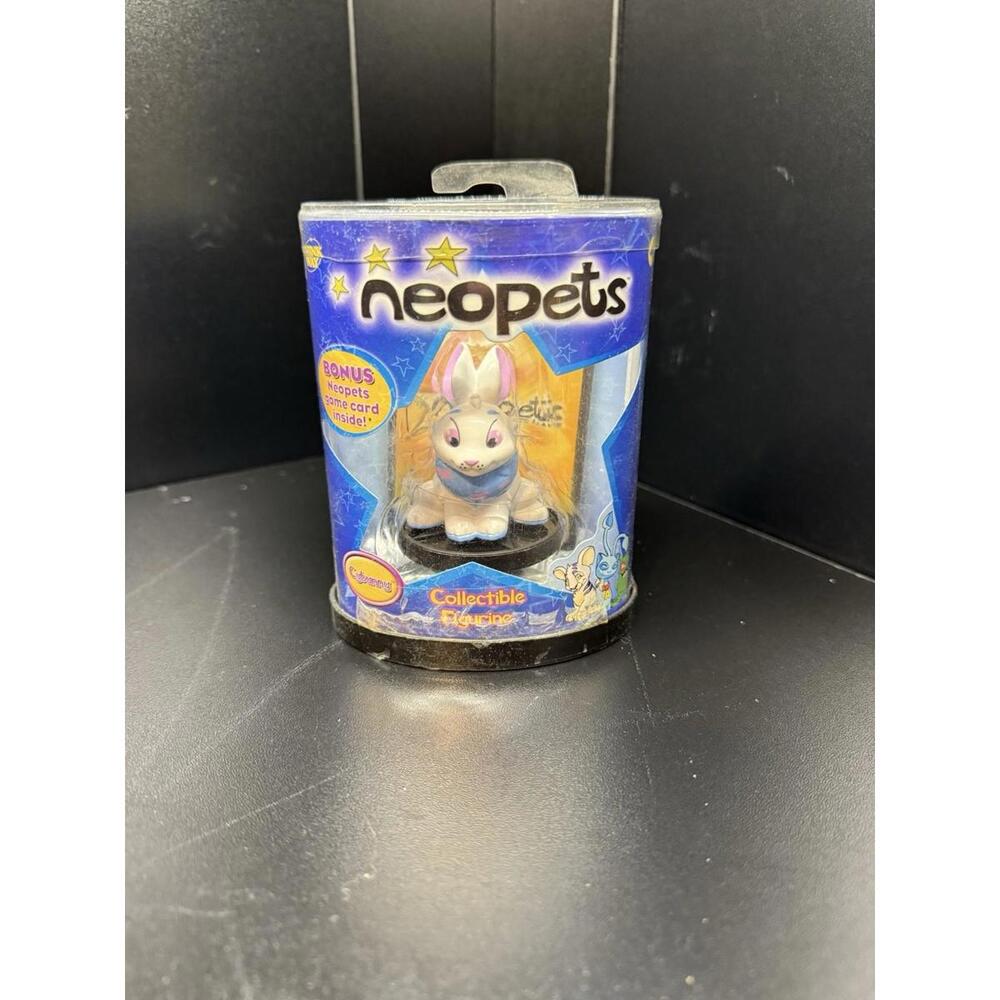 Neopets Collectible Figurine Cybunny 2004 -  Bunny Rabbit